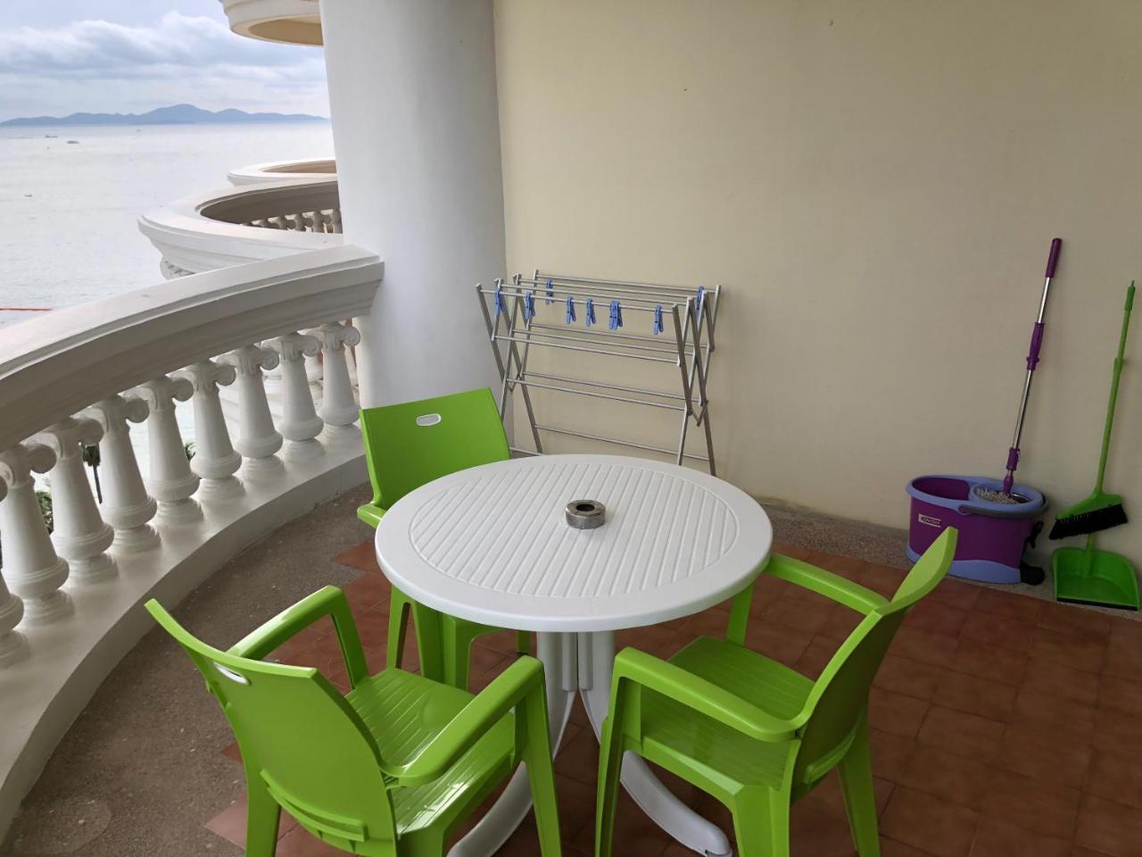 Sky Beach Apartment Pattaya Exterior photo